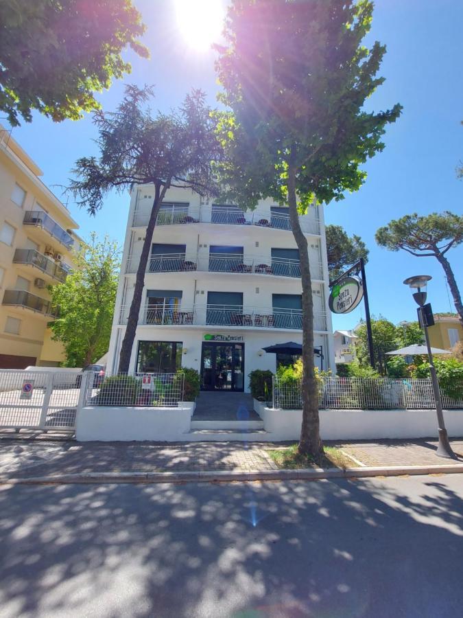 Hotel Senza Pensieri Riccione Kültér fotó
