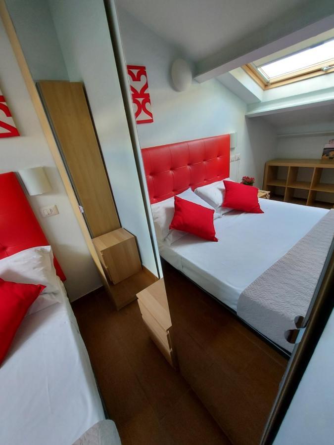 Hotel Senza Pensieri Riccione Kültér fotó