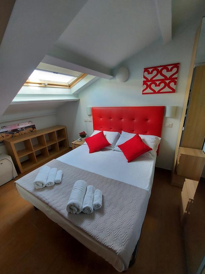 Hotel Senza Pensieri Riccione Kültér fotó