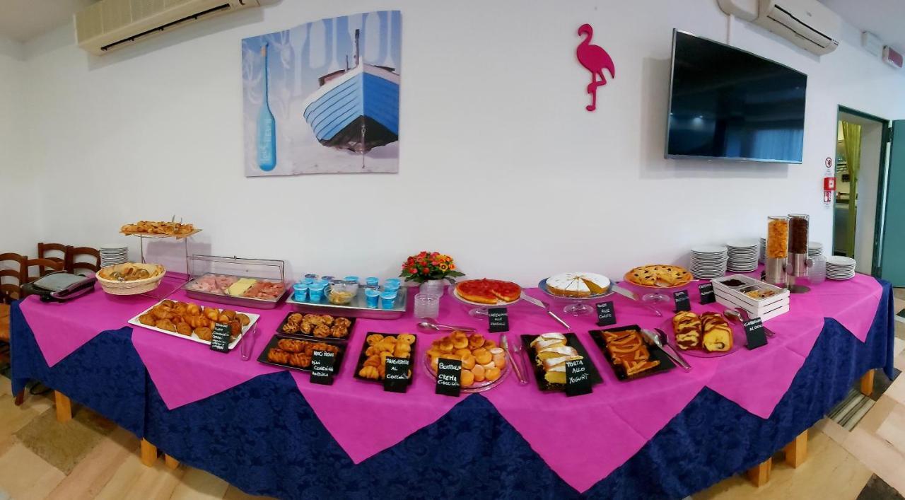 Hotel Senza Pensieri Riccione Kültér fotó